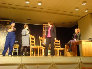 Die bessere Hälfte des Ensembles: v.l.n.r. Bärbel Schnitker, Uschi Burkert, Sabine Gildemeister, Indra Scholz